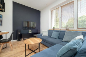 Eleganckie Studio na 2 Piętrze dla 4 Osób z Antresolą, Wanną i Parkingiem by Noclegi Renters